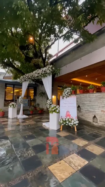 Wedding Entrance Décor at Hotel Barahi